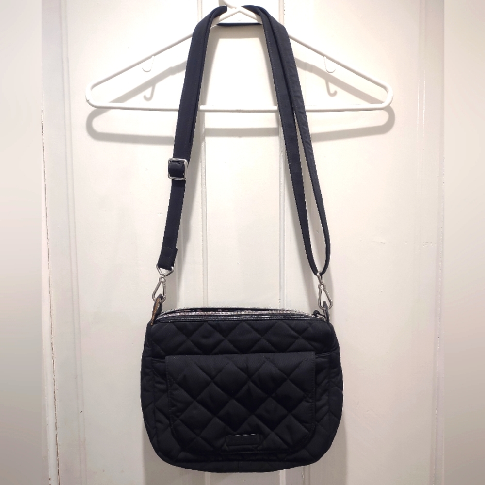 Vera Bradley performance twill pattern cross body